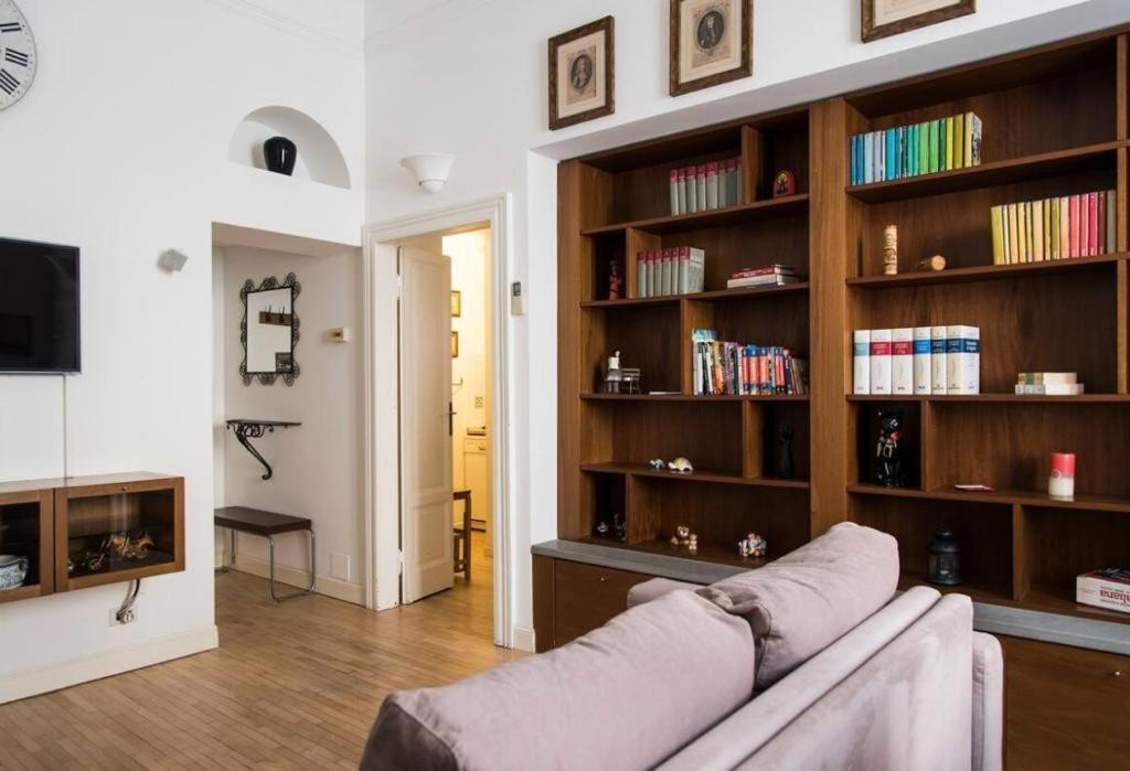 شقة Joivy Classic Flat Near Basilica Di Sant'Ambrogio ميلان المظهر الخارجي الصورة