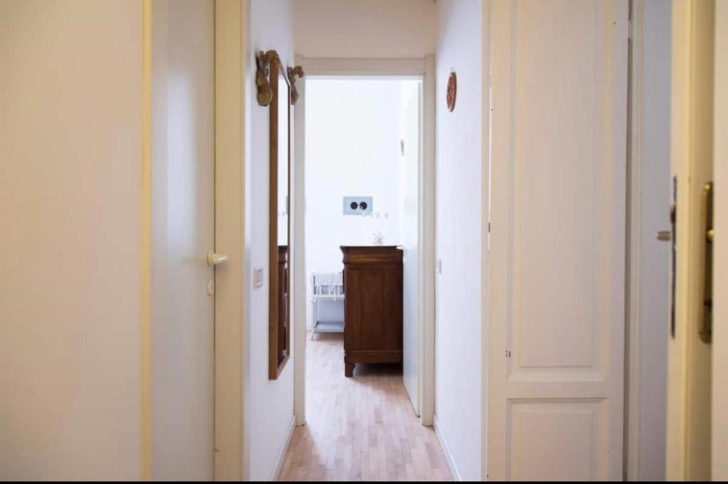 شقة Joivy Classic Flat Near Basilica Di Sant'Ambrogio ميلان المظهر الخارجي الصورة